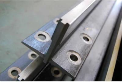 Making Galvanized Steel Profile Guide Rail Roll Forming Machine