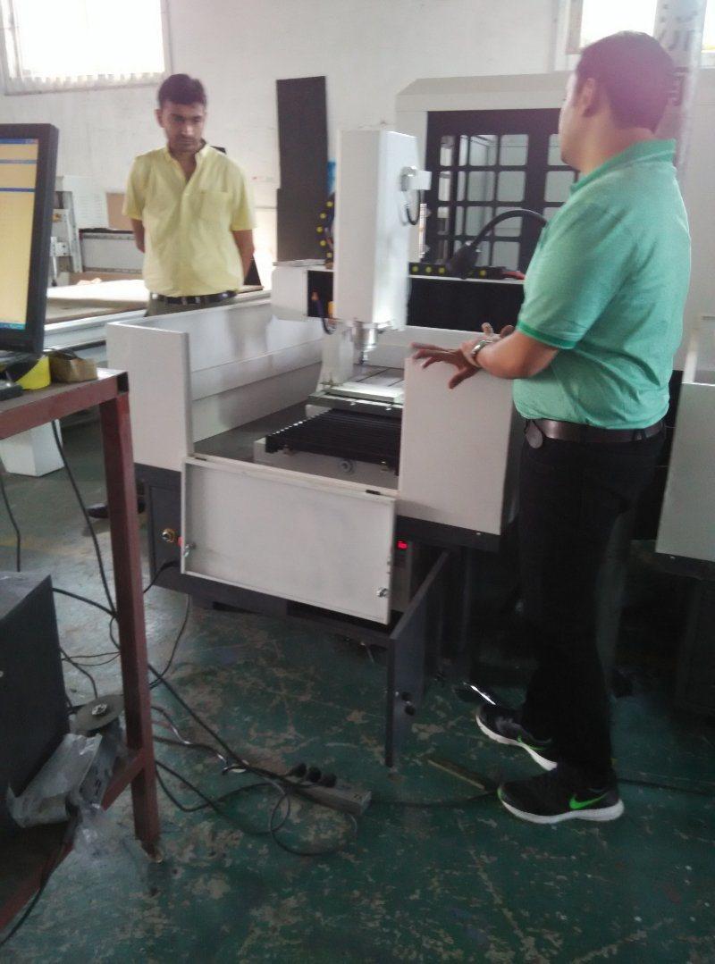 Metal CNC Milling Machine Metal Profile CNC Milling Machine