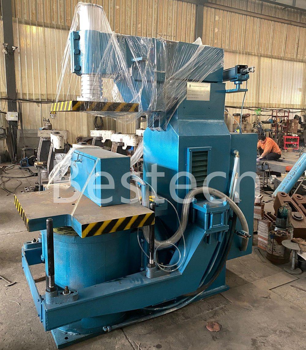 Foundry Cookware Production Sand Molding Machine