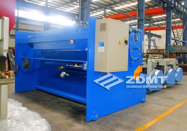 Hydraulic CNC Guillotine Shearing Machine