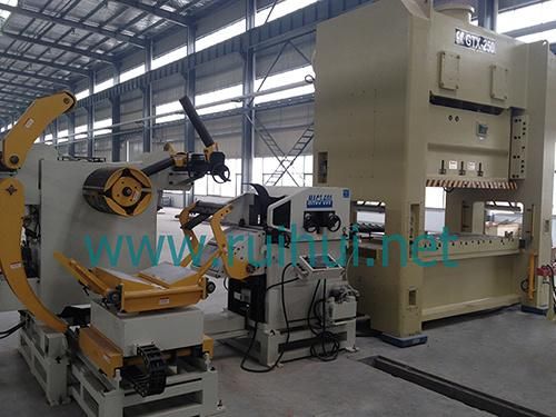 High Precise Decoiling and Straightening Machine (MAC3-600)