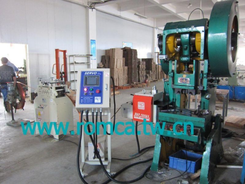 Servo Roller Feeder Machine in The Household Appliances Manufacturers (RNC-200HA)