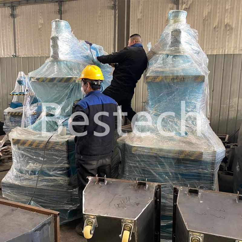 Foundry Economic Jolt Squeeze Sand Molding Machine with Large Worktable