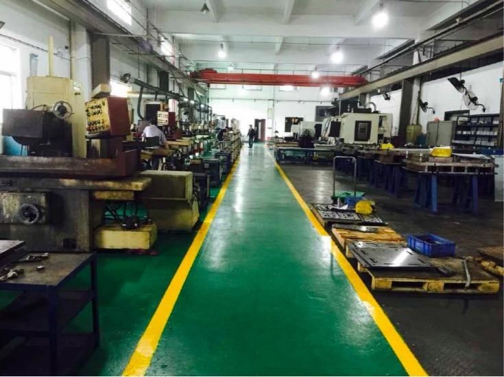 Plastic Injection Mold and Mold Is Gr Main Business, Also Die Casting Mold and Molding of Aluminium and Zinc Metal Parts in Small and Medium Series