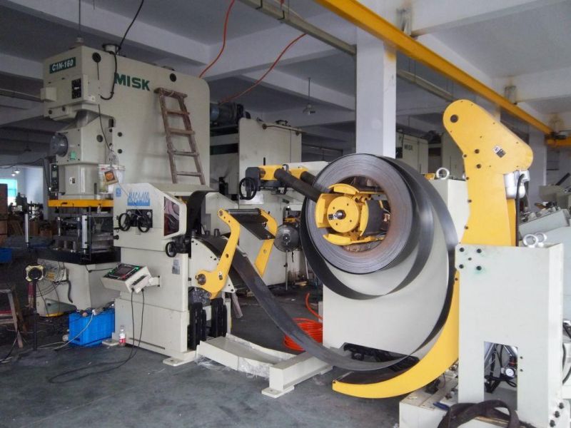 Coil Sheet Automatic Feeder with Straightener Use in Machine Tool and Automobile Mould