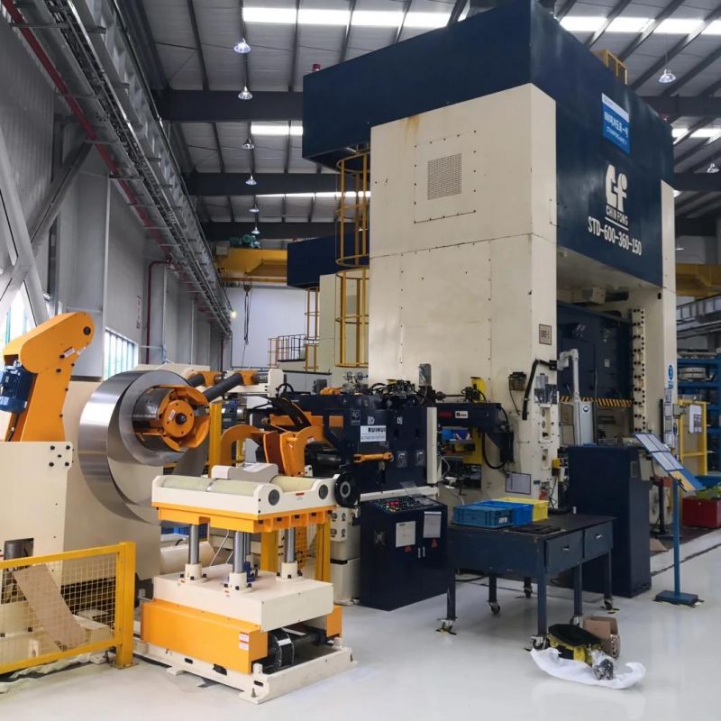 Automation Straightener with Feeder and Uncoiler Using in Automobile Mould
