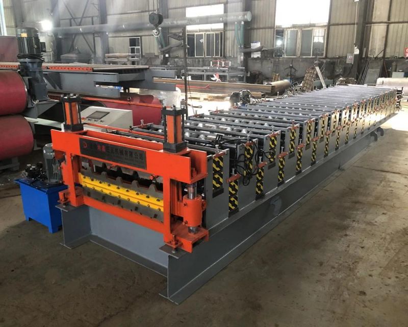 China Trapezoid Color Steel Roofing Sheet Roll Forming Machine