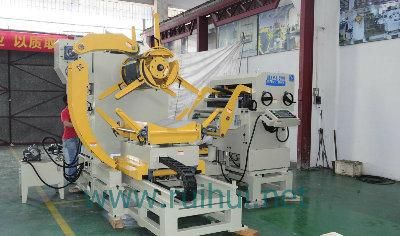 Coil Sheet Automatic Feeder with Straightener Use in Household Appliances Manufacturers