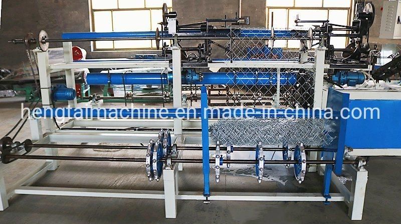 Factory Best Price Automatic Wire Mesh Weaving Fencing Making Chain Link Fence Machine