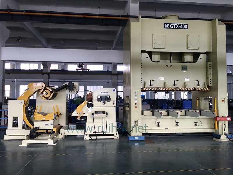 Uncoiler Straightener Machine in Automatic Factory (MAC4-600)