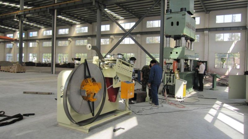 Servo Roller Feeder Machine in The Household Appliances Manufacturers (RNC-200HA)