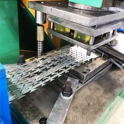 High Speed Razor Barbed Wire Making Machine