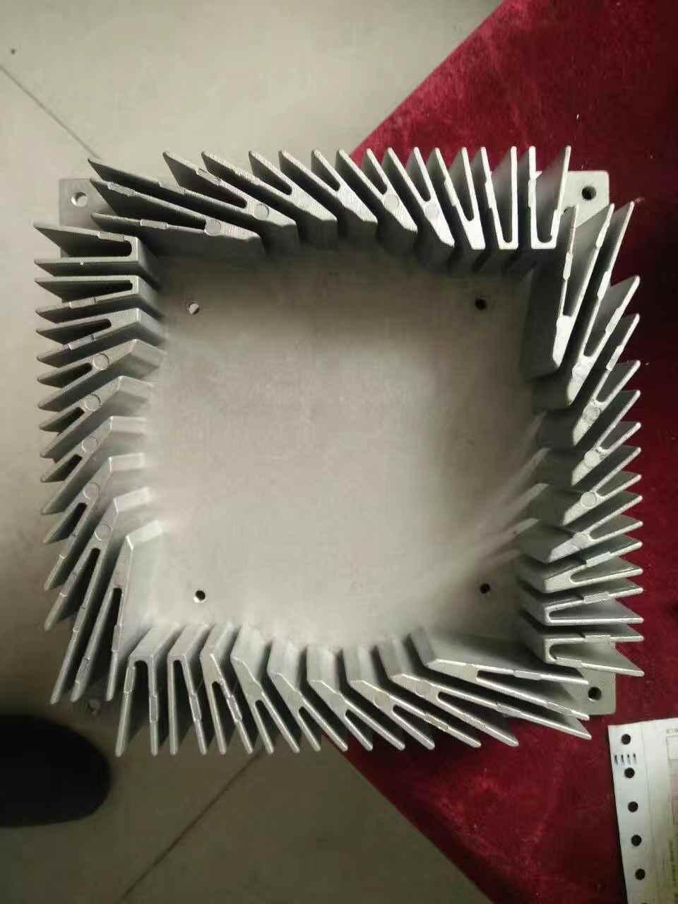 China LED Light Heat Sink Manufaturer Zinc Aluminum High Pressre Die Casting