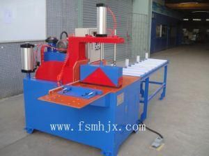 Hydraulic Aluminum Finish Saw in Extrusion Cooling Table / Handling System